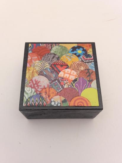 Boite à bijoux (6x6cm) vendue