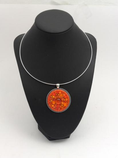 Pendentif orange en millefiori et perles de verre